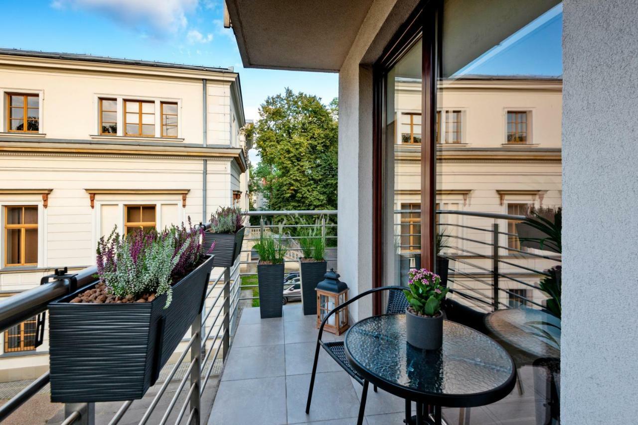 Kopernika8 Miro Apartment With Balcony And Ac Krakau Exterior foto